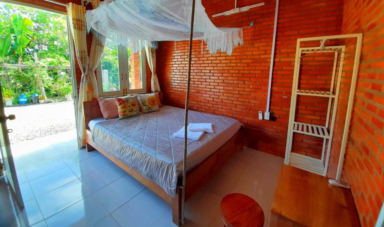 Cat Tien Backpackers Hostel Экстерьер фото