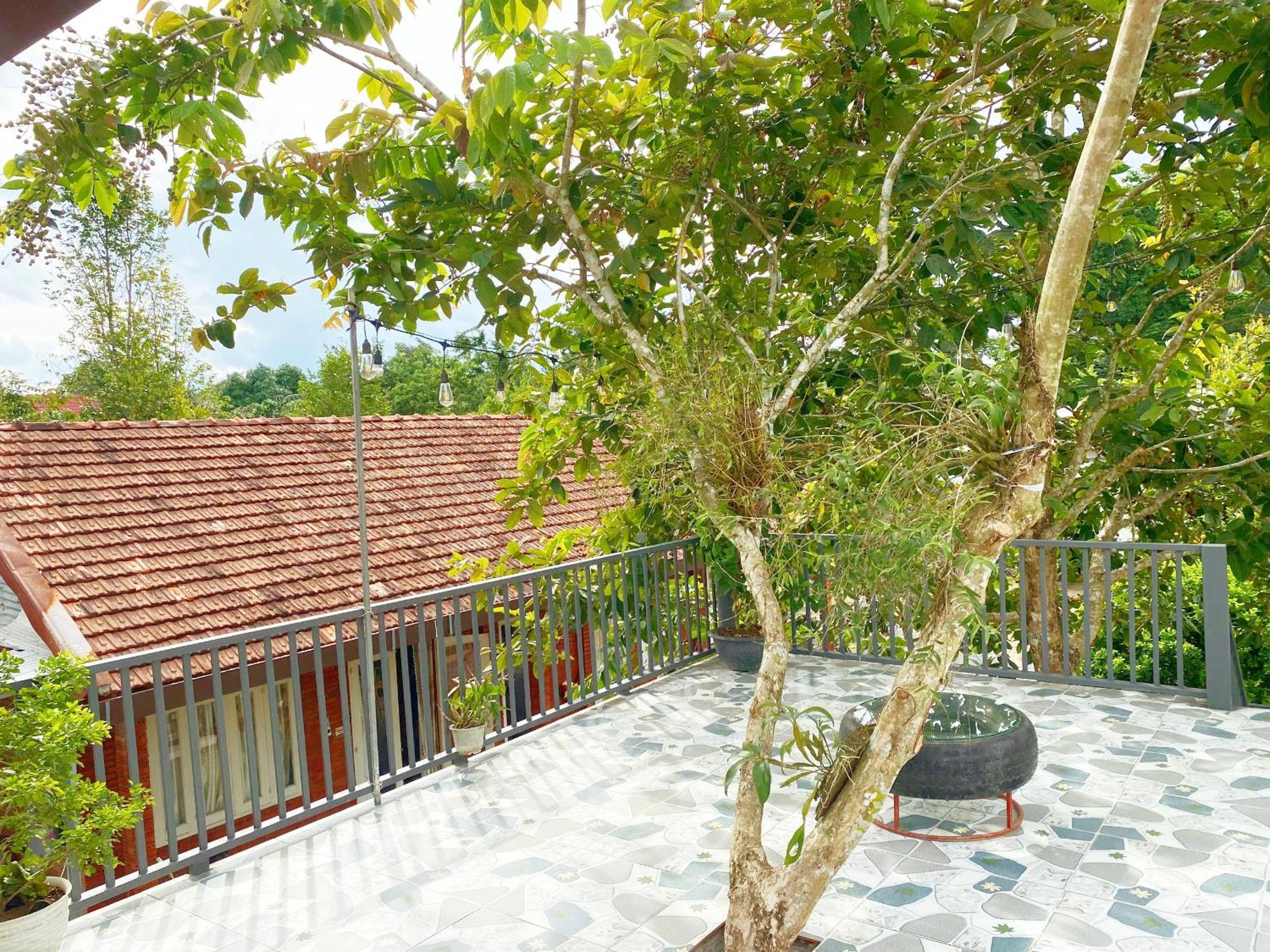 Cat Tien Backpackers Hostel Экстерьер фото